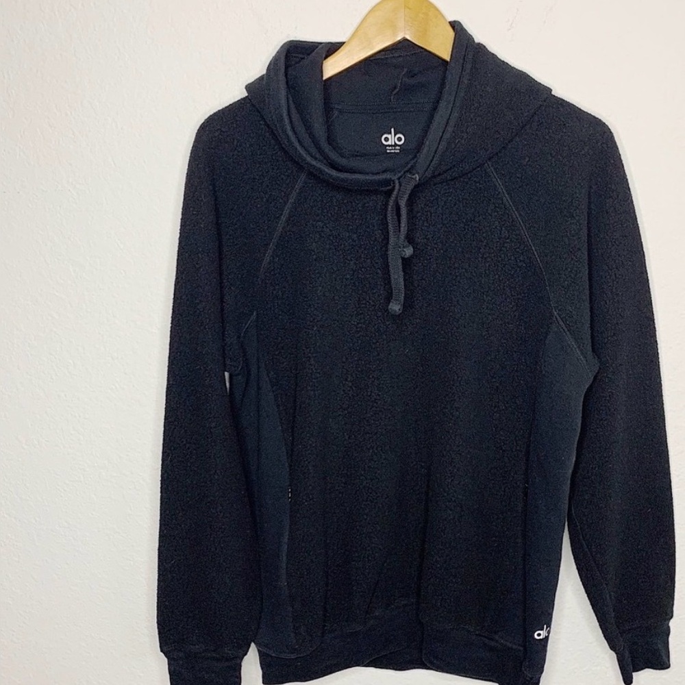 ALO YOGA Triumph Black Fleece Hoodie